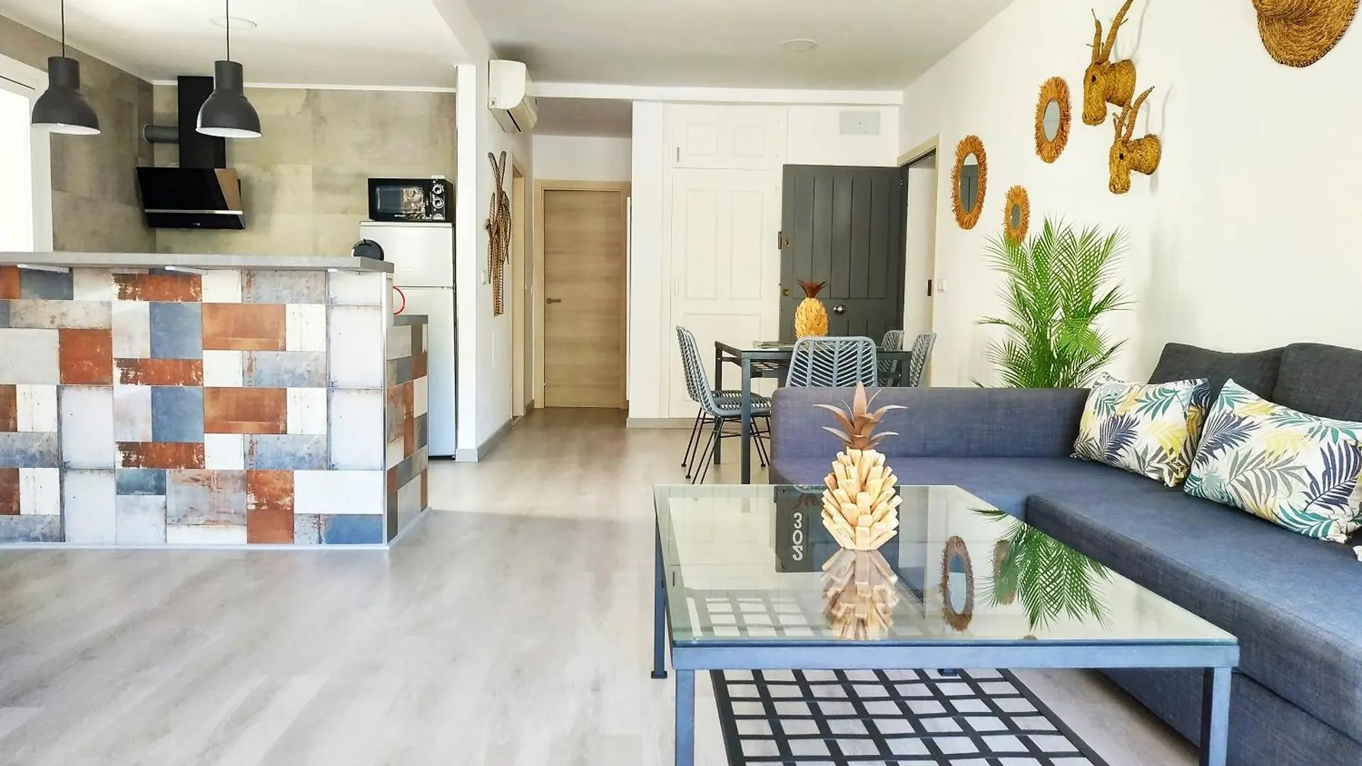 Apartamentos Las Palmeras Palmanova 0*,